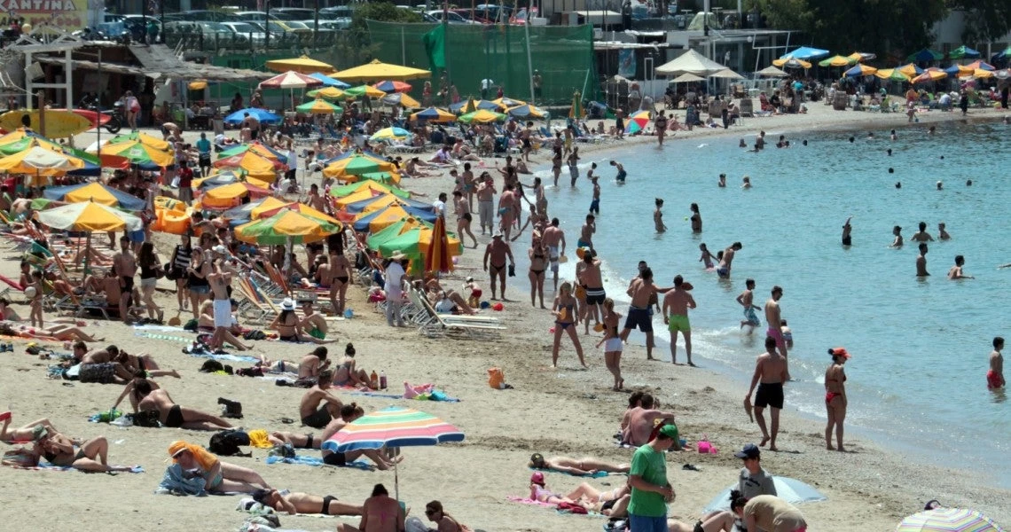 Αυτές είναι οι 22 ακατάλληλες για κολύμπι παραλίες της Αττικής